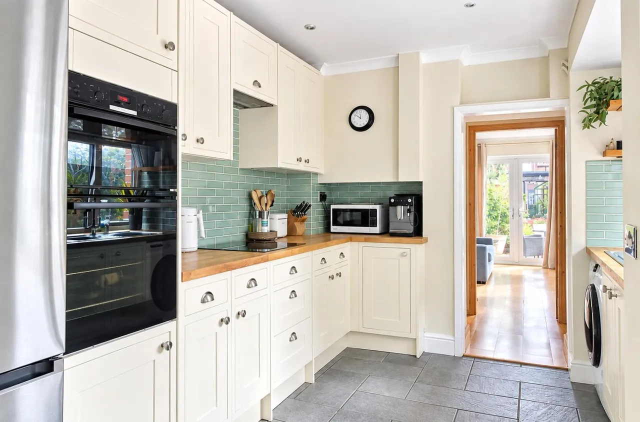 Henfield Road, Horsham, RH13, photo 10