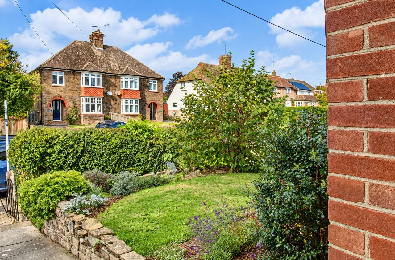 Henfield Road, Horsham, RH13, photo 17
