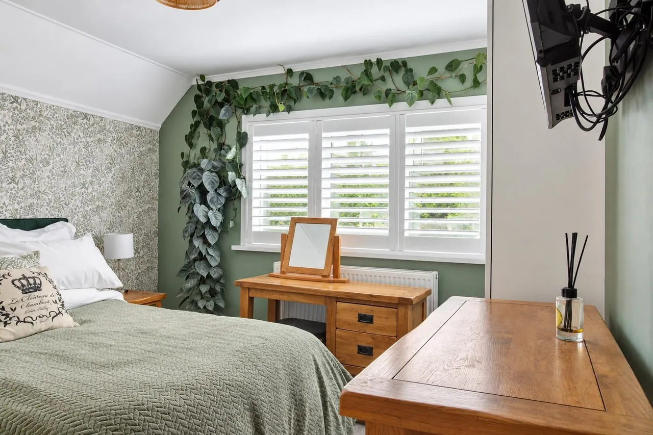 Henfield Road, Horsham, RH13, photo 11