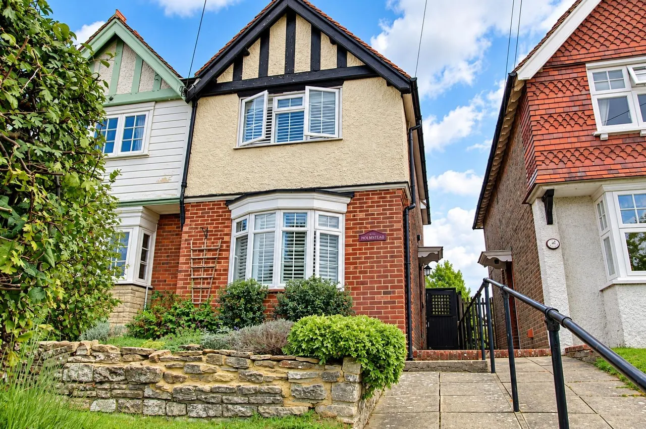 Henfield Road, Horsham, RH13, photo 23