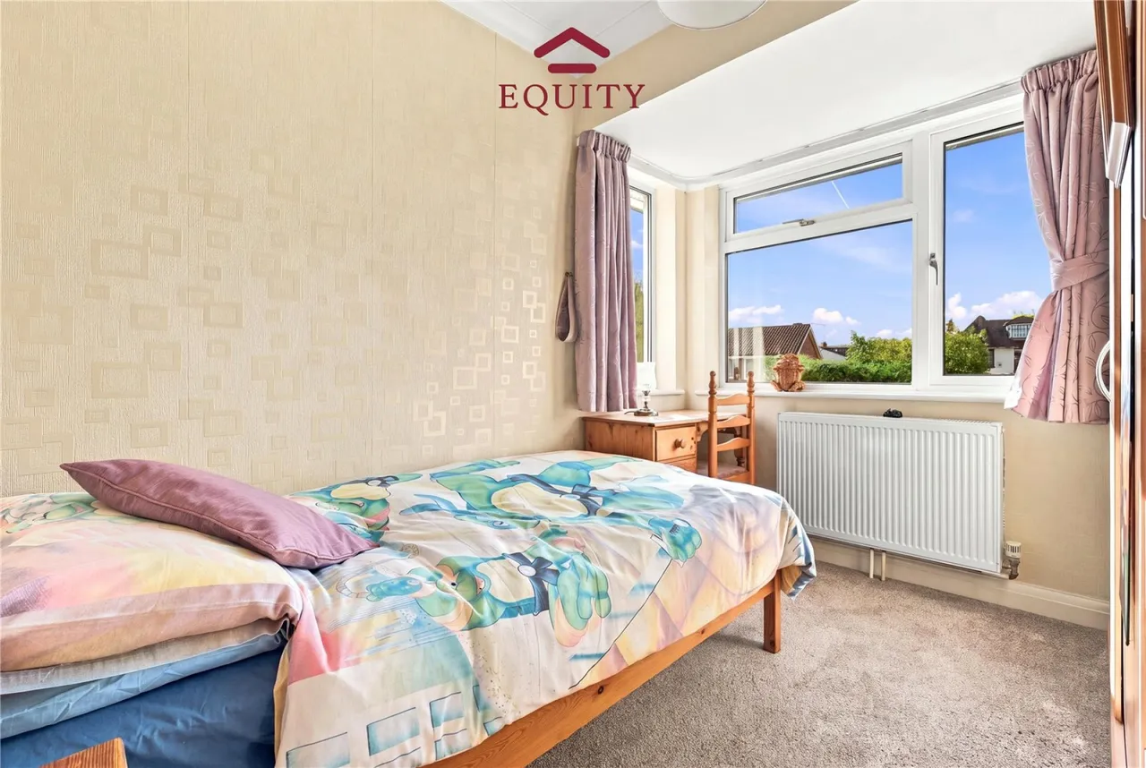 Queen Annes Grove, Enfield, photo 27