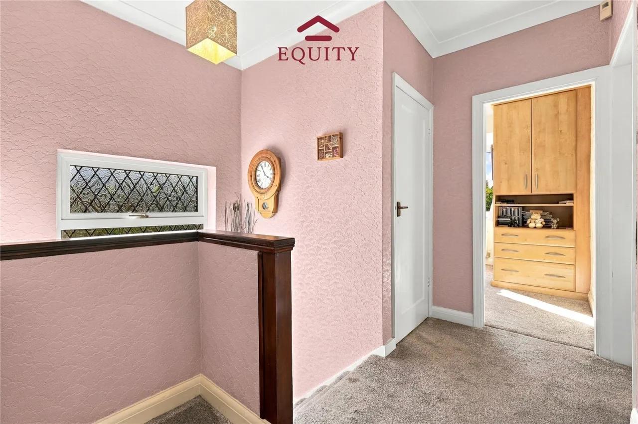 Queen Annes Grove, Enfield, photo 19