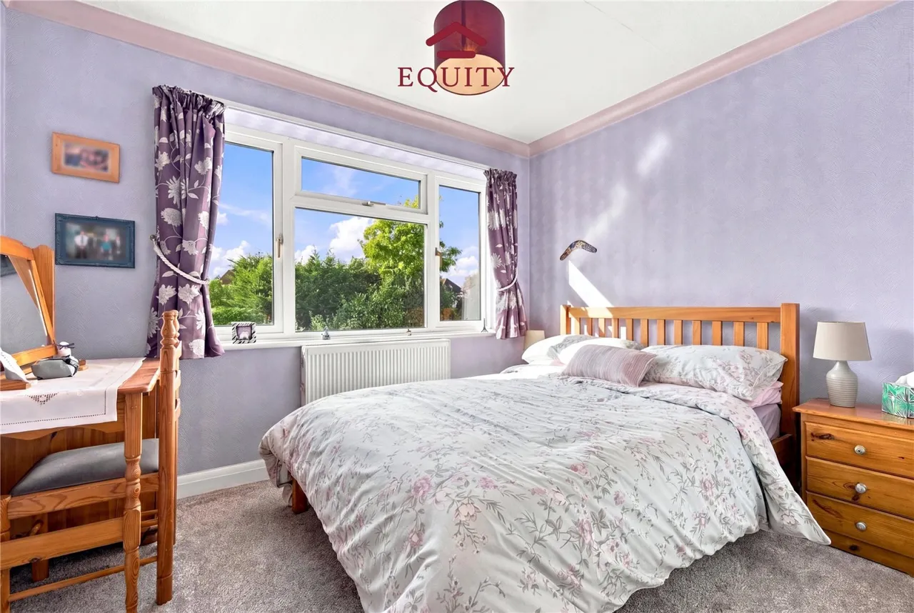 Queen Annes Grove, Enfield, photo 24
