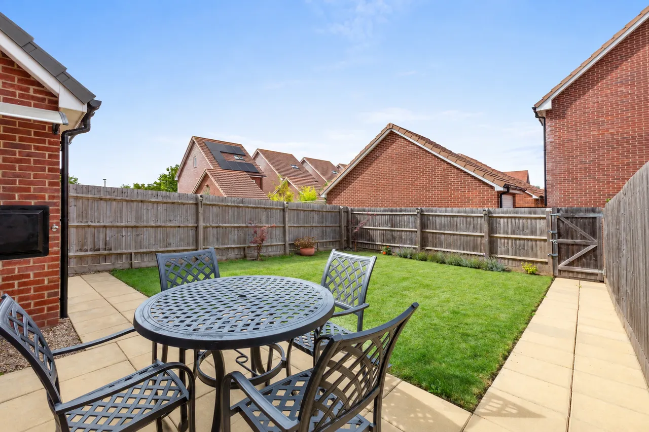 Cheverton Avenue, Princes Risborough, HP27, photo 4