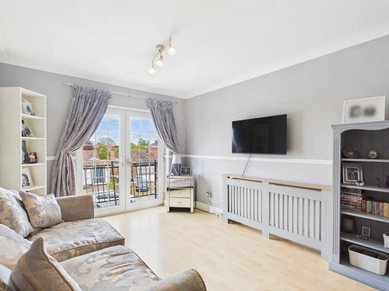Wheatsheaf Lane, Staines-upon-Thames, TW18, photo 2