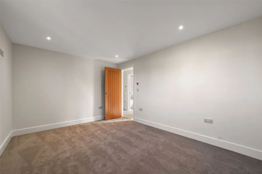 with 3 bedrooms in Perry Green, Much Hadham, SG10, photo 7