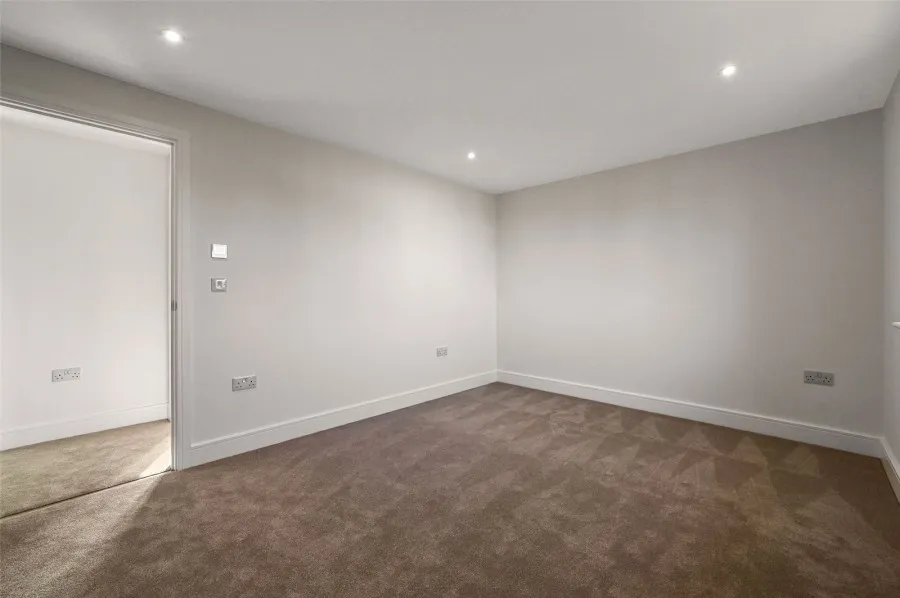 with 3 bedrooms in Perry Green, Much Hadham, SG10, photo 9