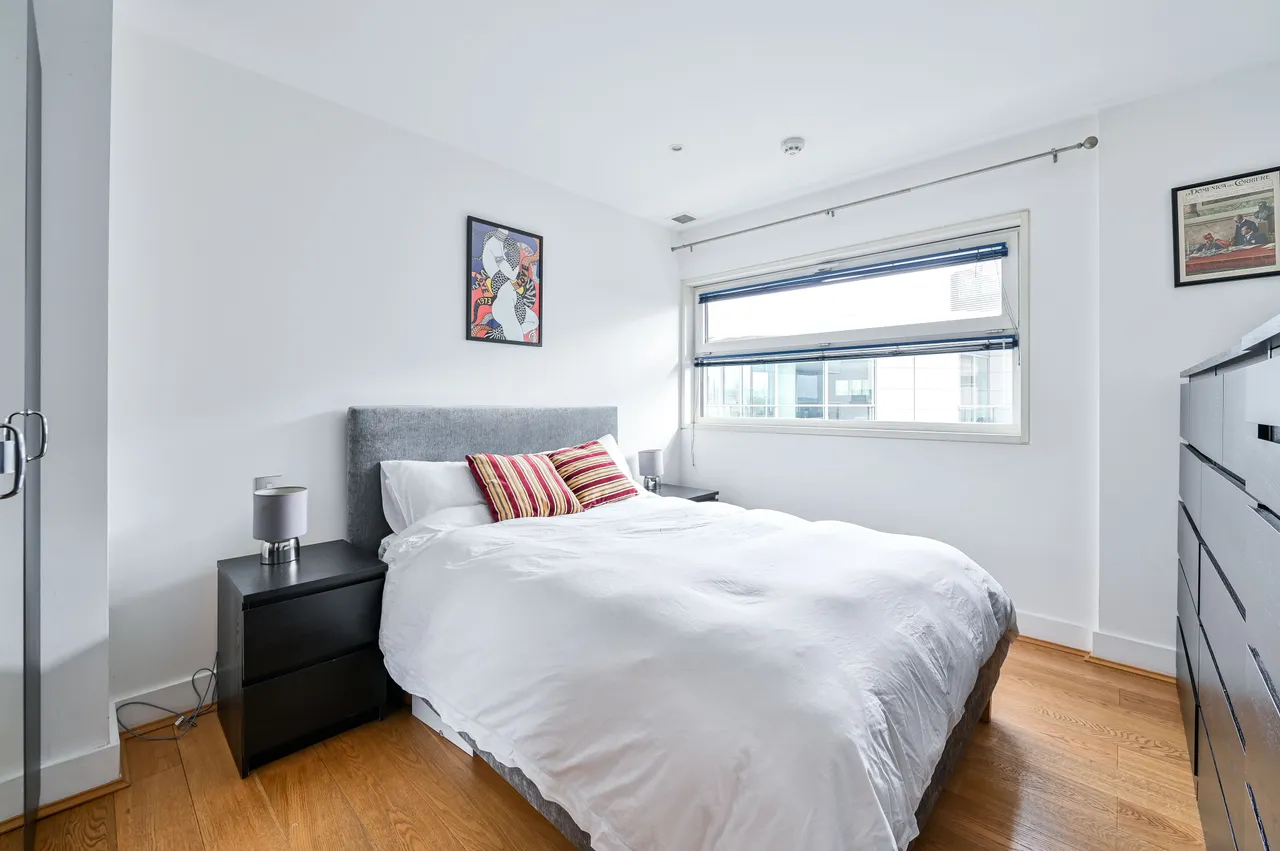180 Empire Square West, London, photo 6