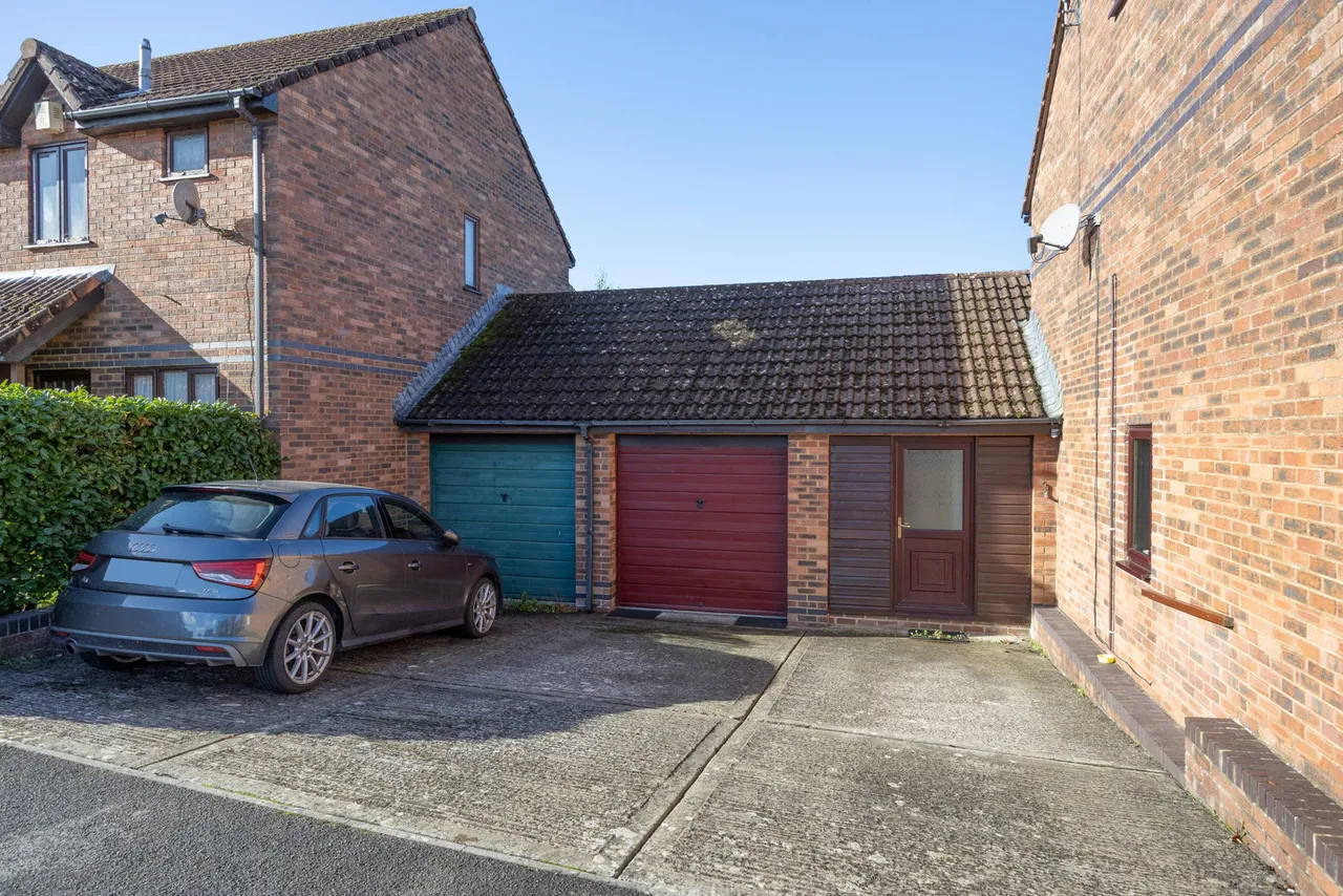 Davis Road, Market Lavington, SN10, photo 30