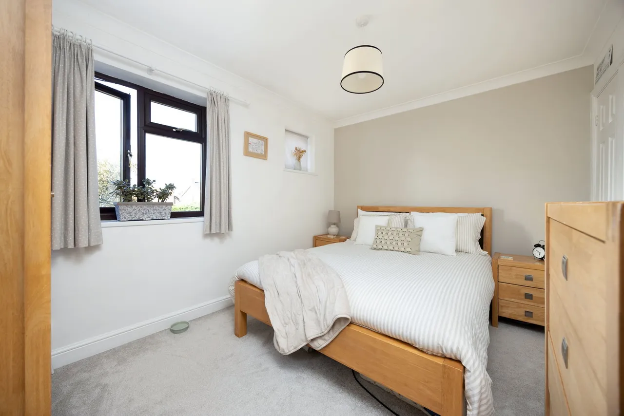 Davis Road, Market Lavington, SN10, photo 22