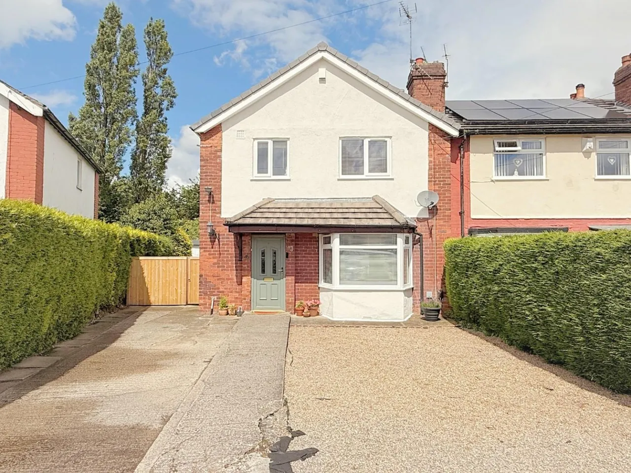 3 bed house for sale — Hawkswood Crescent, Leeds