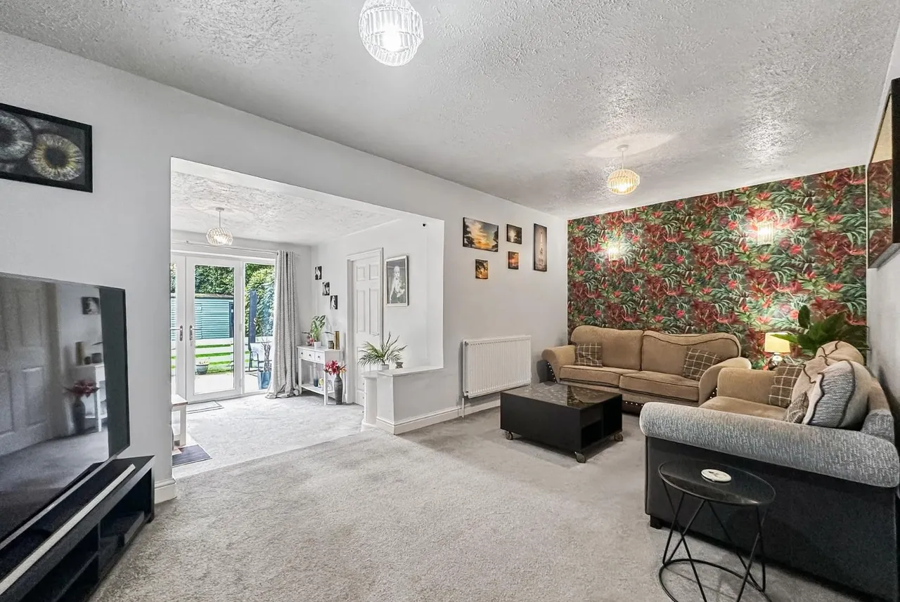 Brook Avenue, Timperley WA15 6SJ, photo 3
