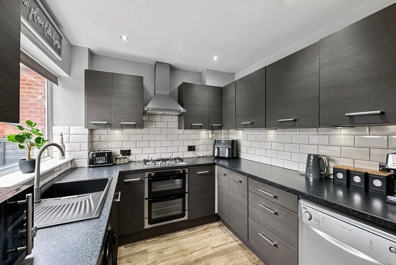 Brook Avenue, Timperley WA15 6SJ, photo 14