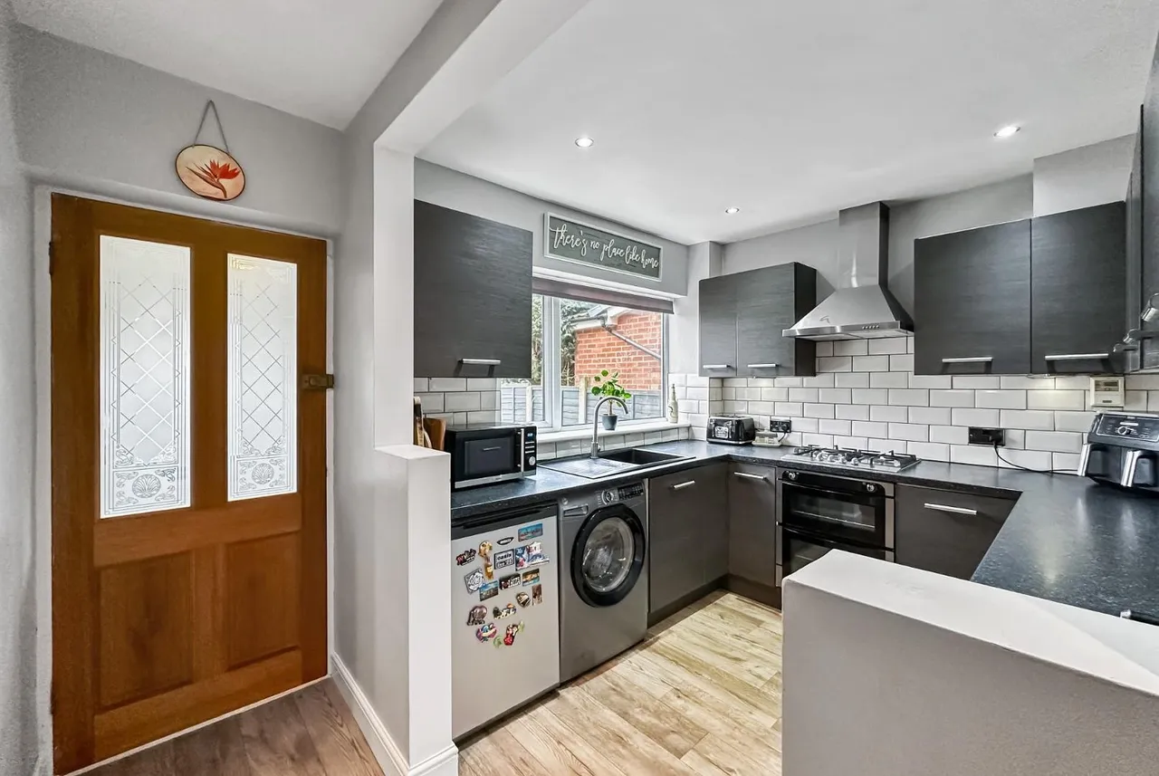 Brook Avenue, Timperley WA15 6SJ, photo 15