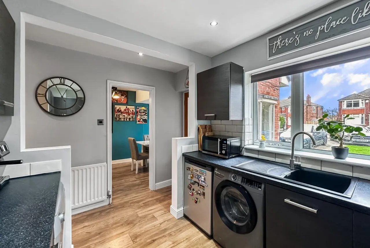 Brook Avenue, Timperley WA15 6SJ, photo 16