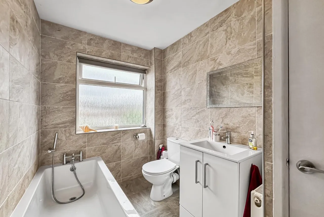 Brook Avenue, Timperley WA15 6SJ, photo 9