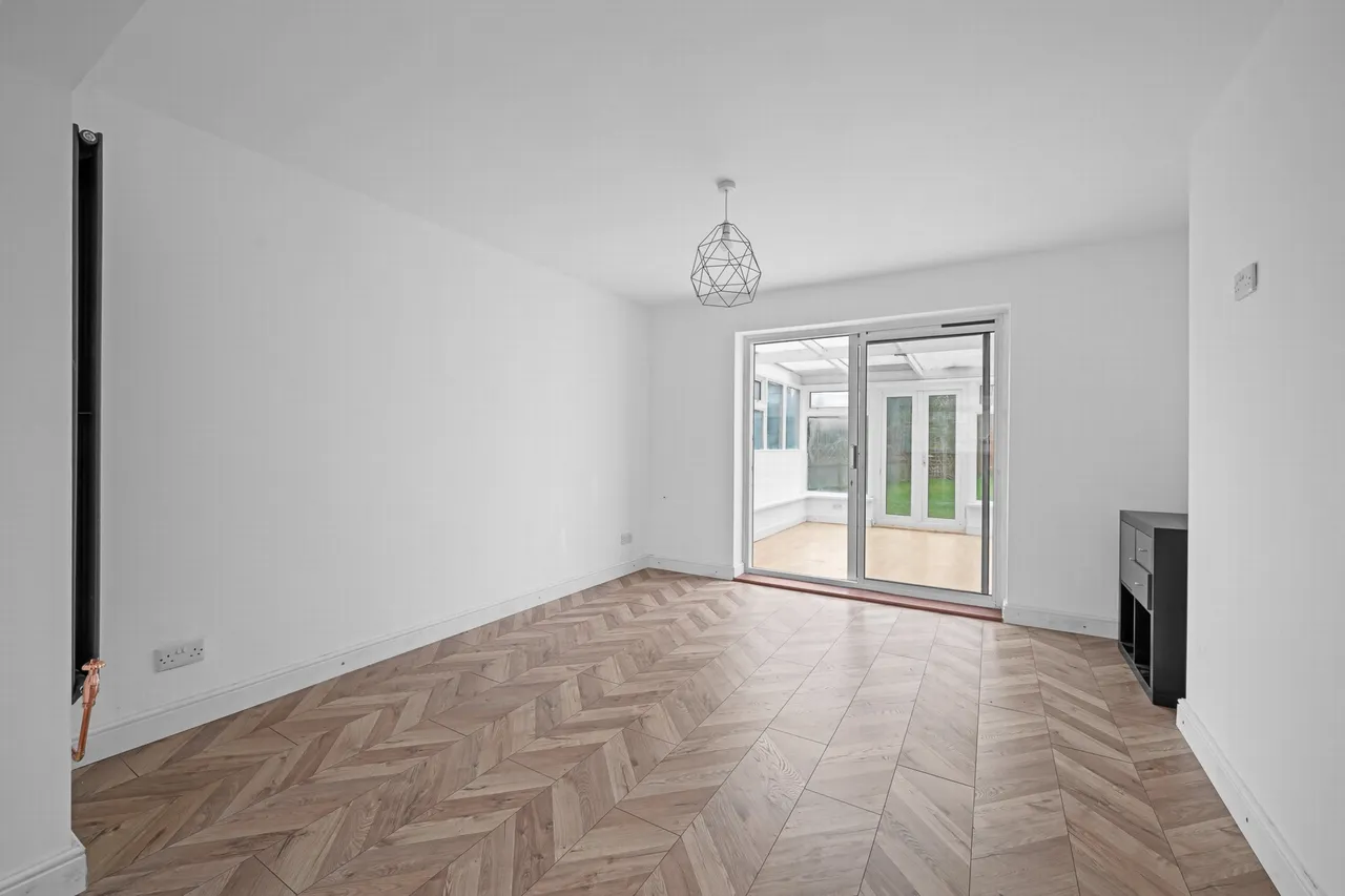 Cuff Crescent, Eltham, SE9 5RG, photo 3