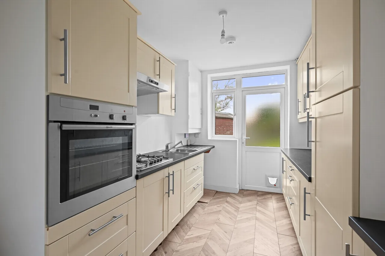 Cuff Crescent, Eltham, SE9 5RG, photo 6