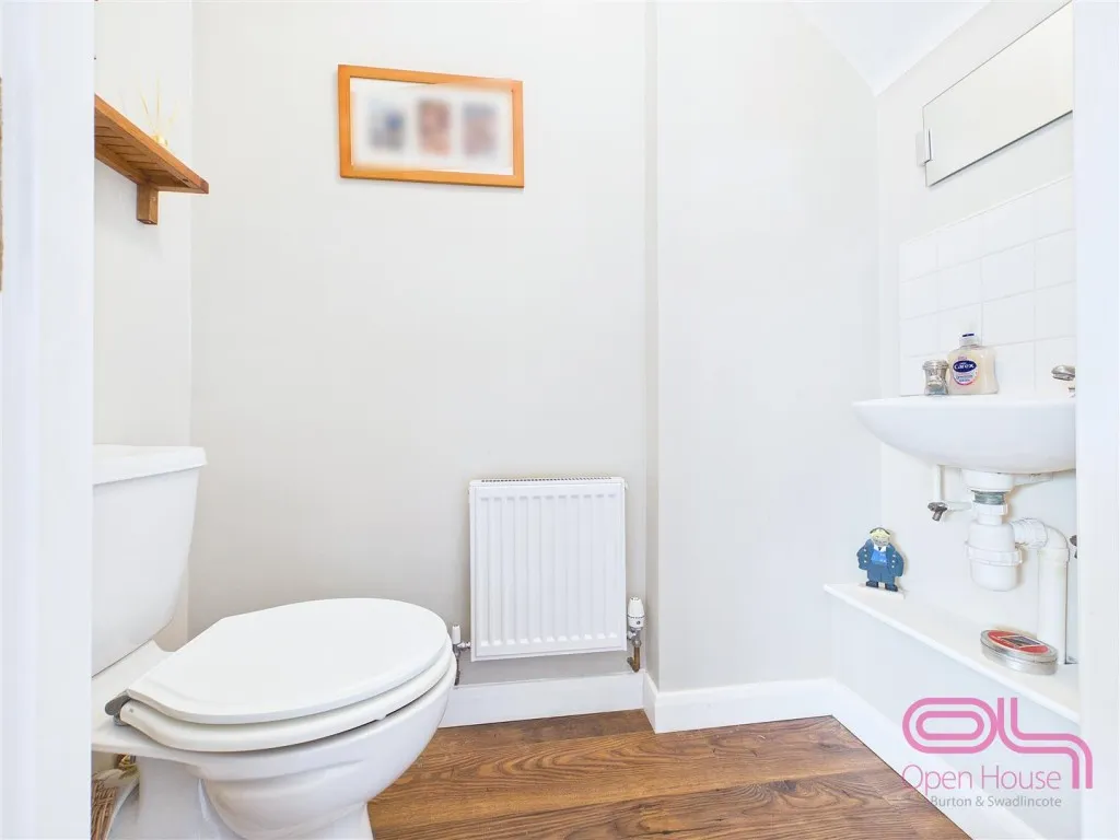 Queen Victoria Drive, Swadlincote, DE11, photo 18