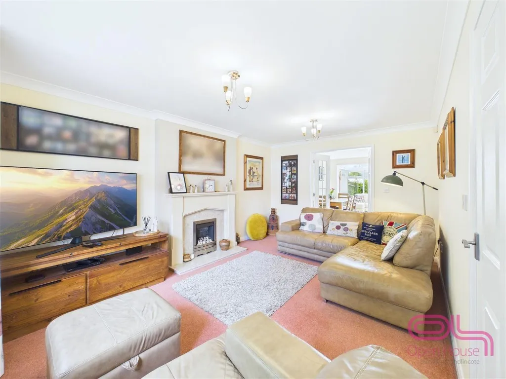 Queen Victoria Drive, Swadlincote, DE11, photo 7