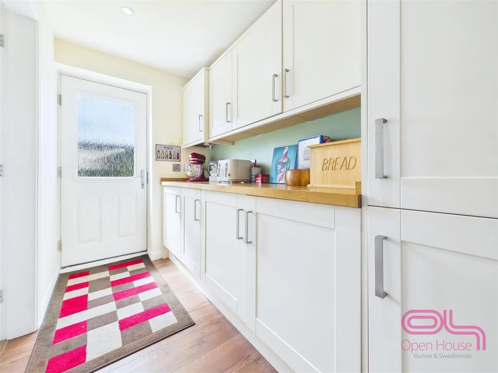 Queen Victoria Drive, Swadlincote, DE11, photo 17