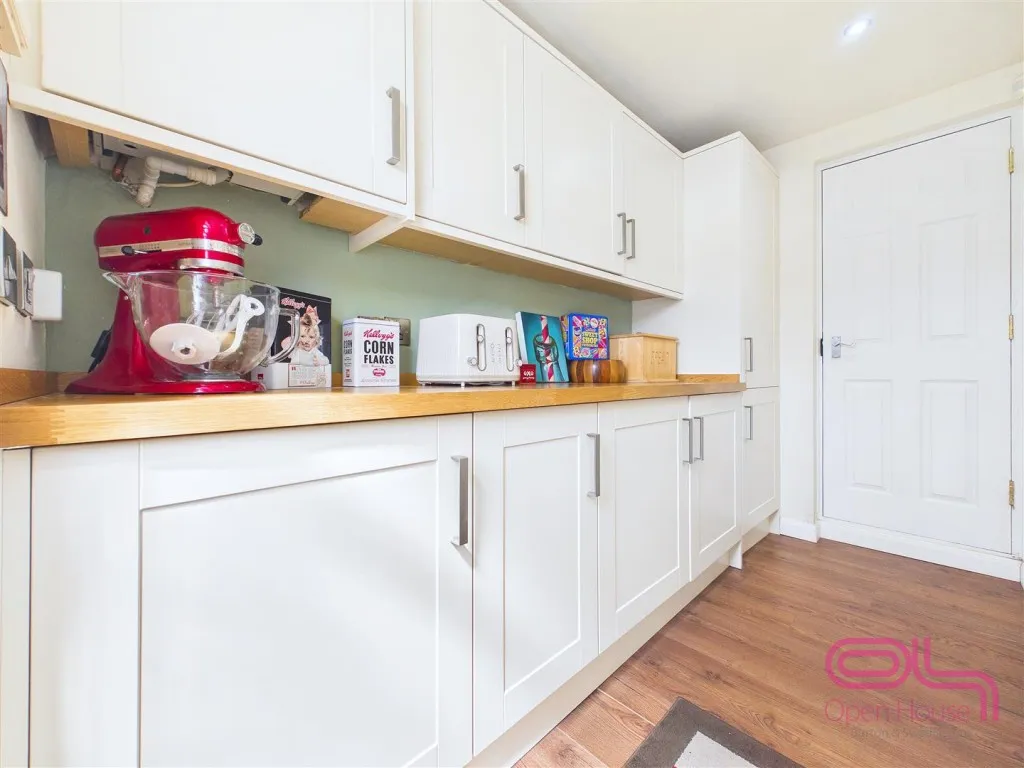 Queen Victoria Drive, Swadlincote, DE11, photo 16
