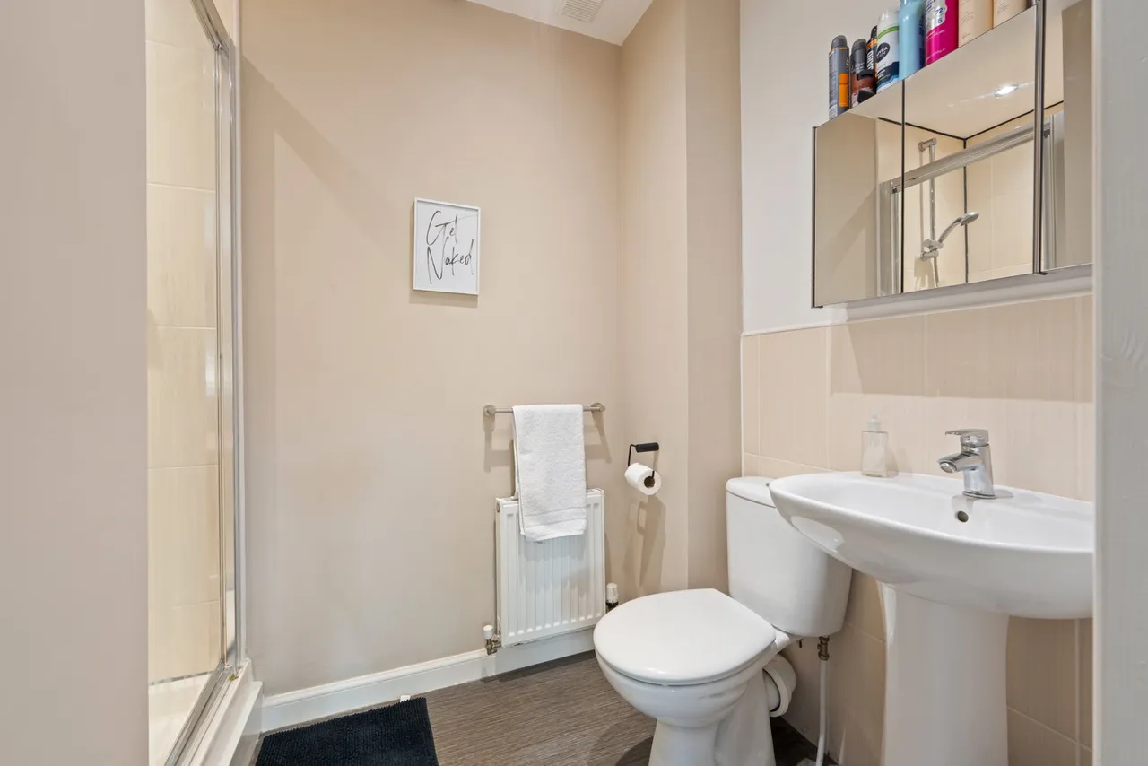 Lochty Drive, Kinglassie, KY5, photo 16