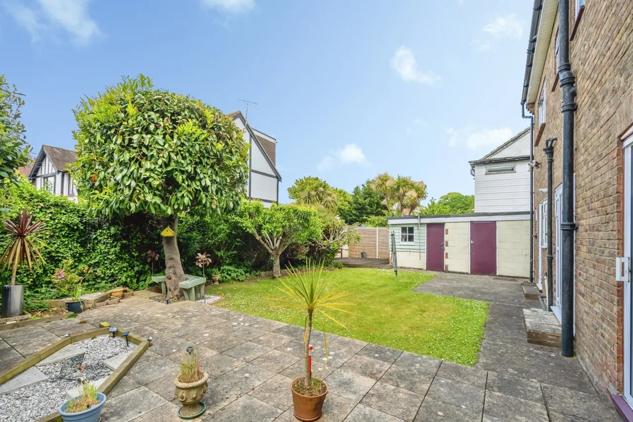 Parklands Avenue, Bognor Regis, PO21, photo 2
