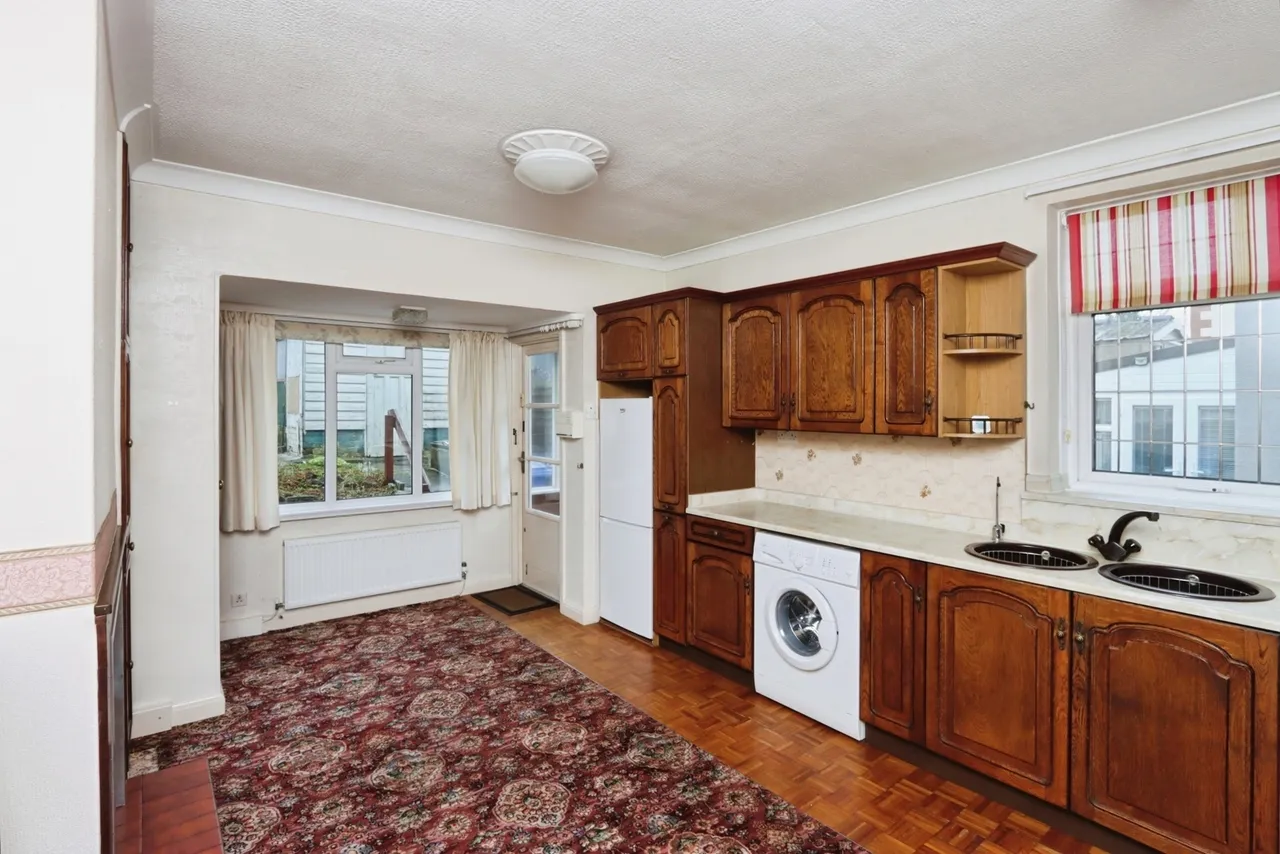 Newlands Grove, Sheffield, South Yorkshire, S12, photo 2