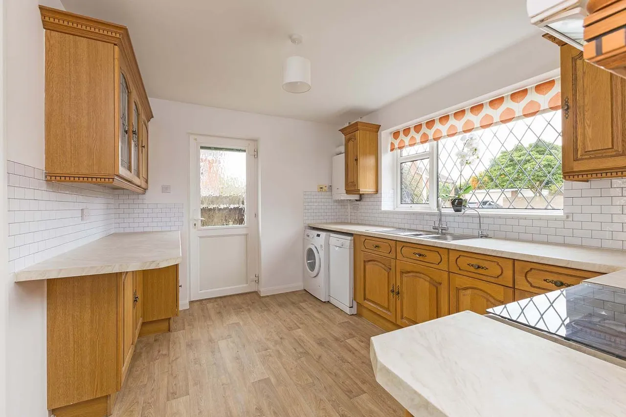 Cranbrook Drive, Maidenhead, Berkshire SL6 6SA, photo 9