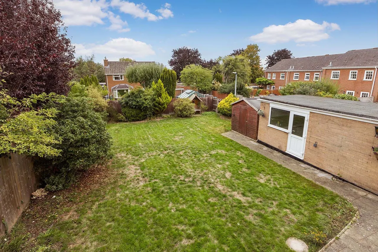 Cranbrook Drive, Maidenhead, Berkshire SL6 6SA, photo 3