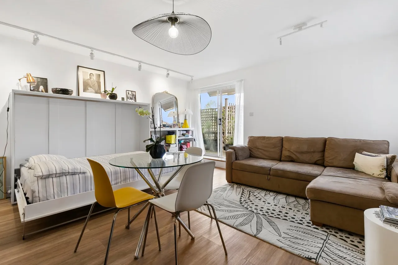 Parkgate Road, London, SW11, photo 8