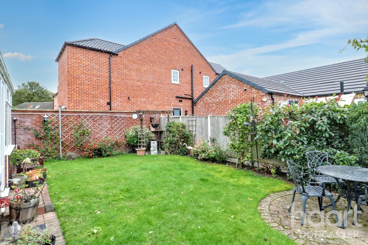 High Street, Dunsville, DN7, photo 19