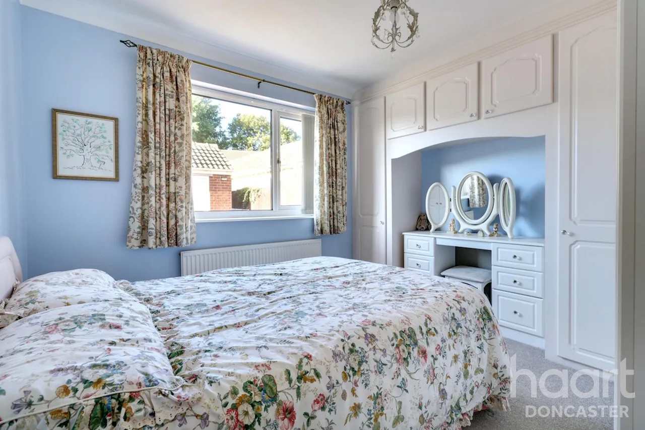High Street, Dunsville, DN7, photo 9