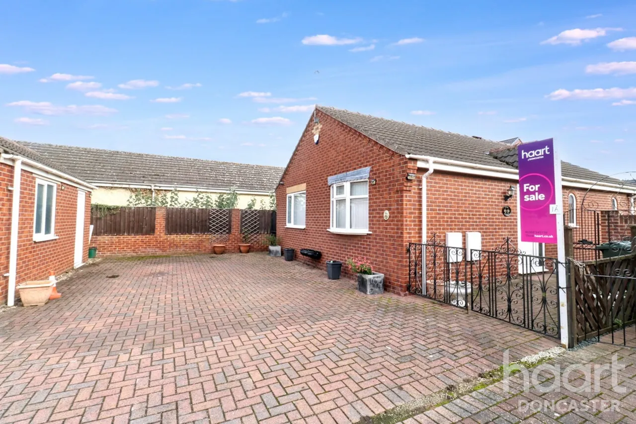 High Street, Dunsville, DN7, photo 24