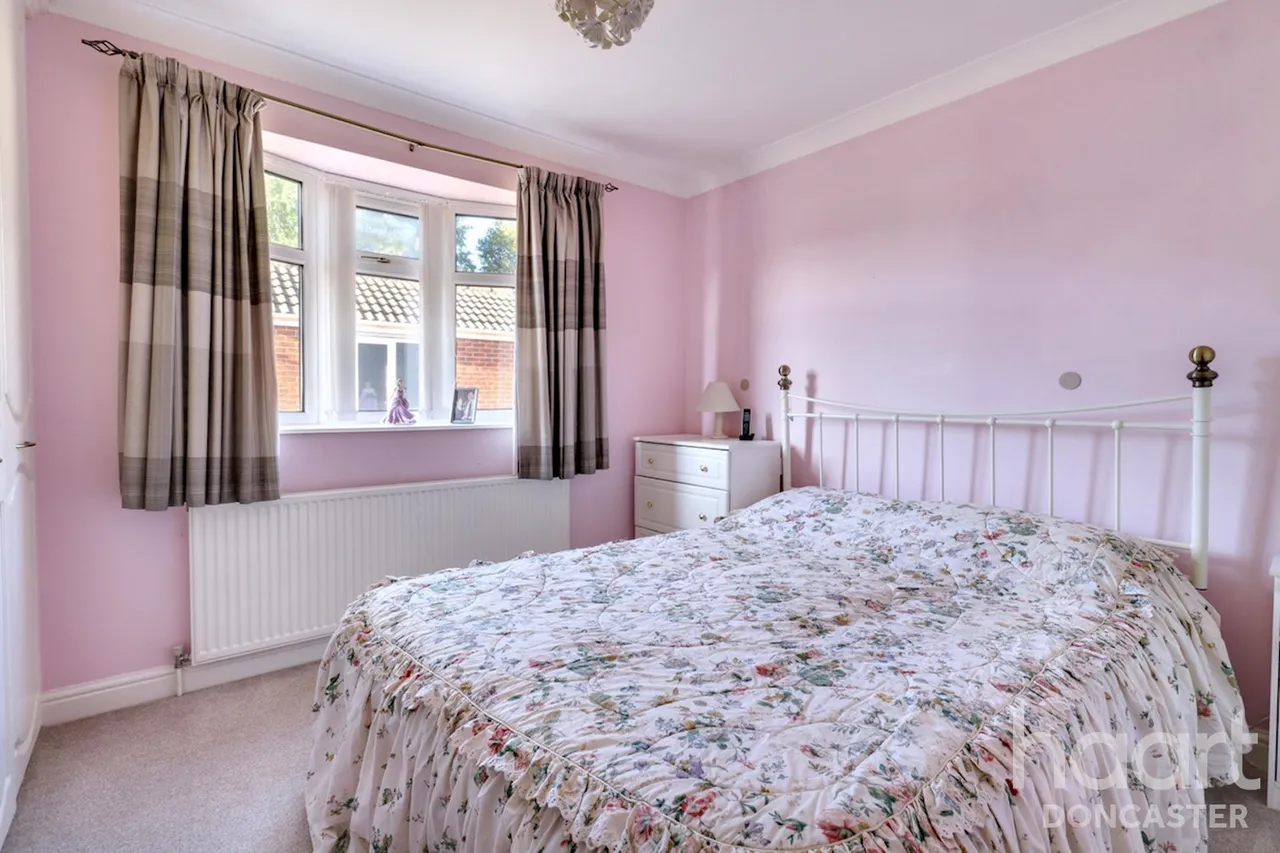 High Street, Dunsville, DN7, photo 8