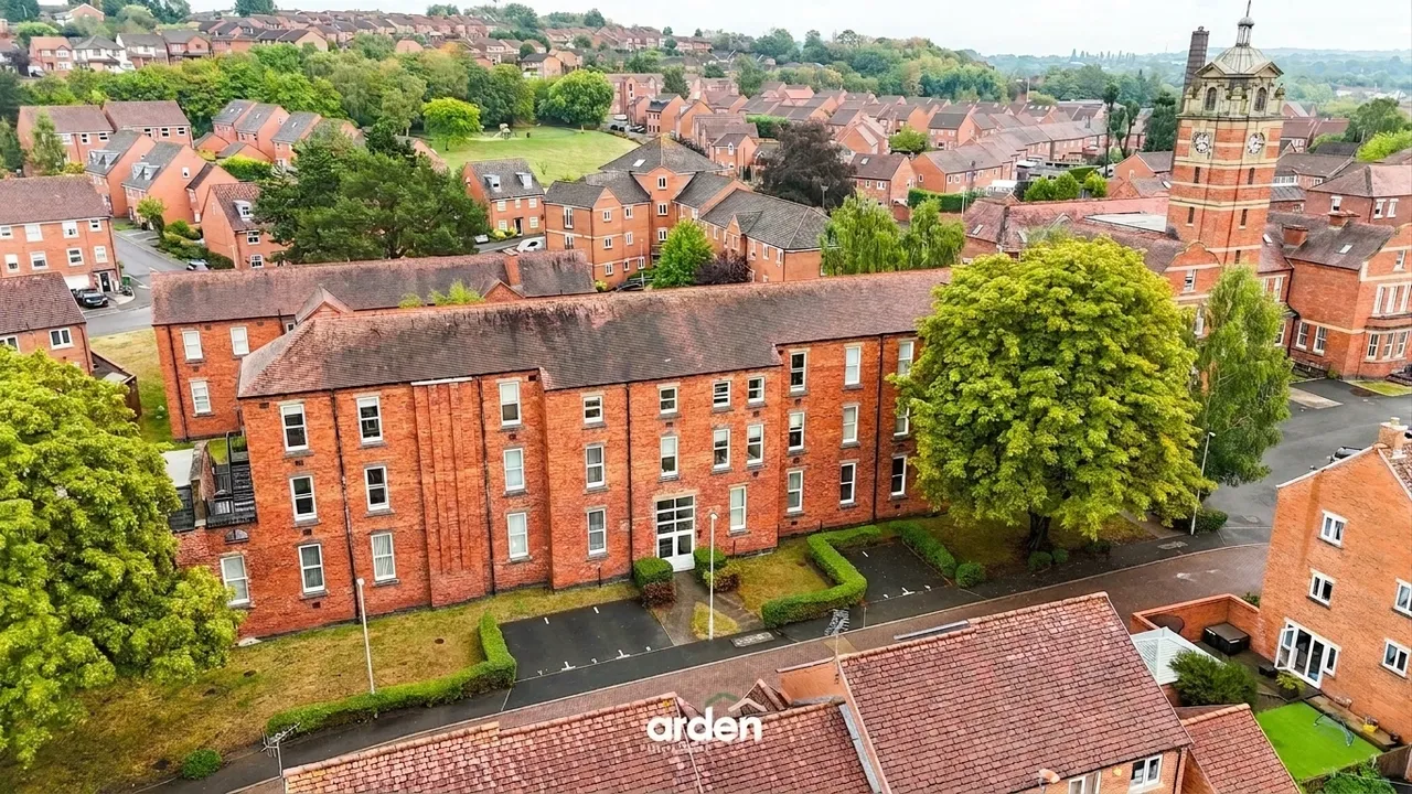 2 bed flat for sale, Marshall Crescent, Stourbridge, DY8