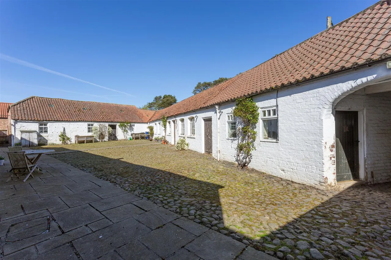Busby House & Annexe, Busby, photo 24