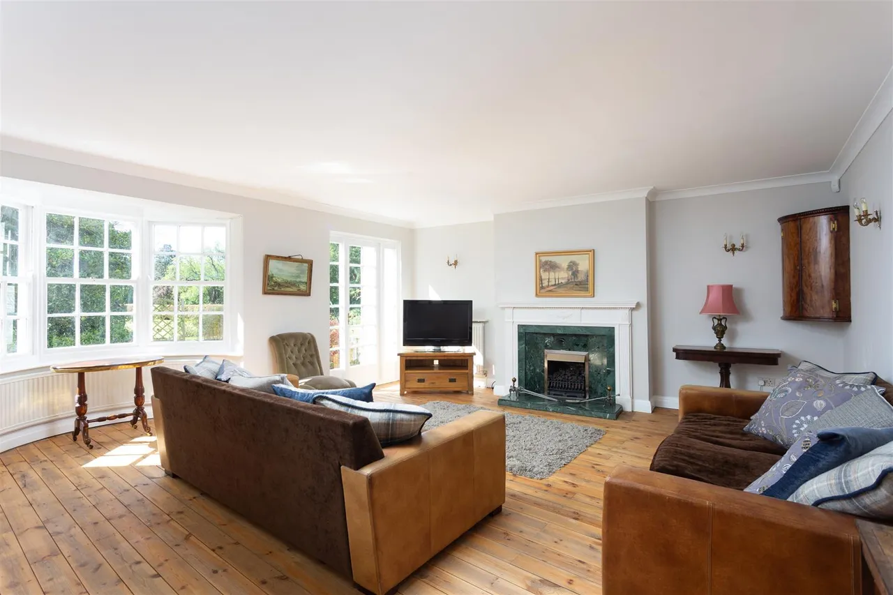 Busby House & Annexe, Busby, photo 8