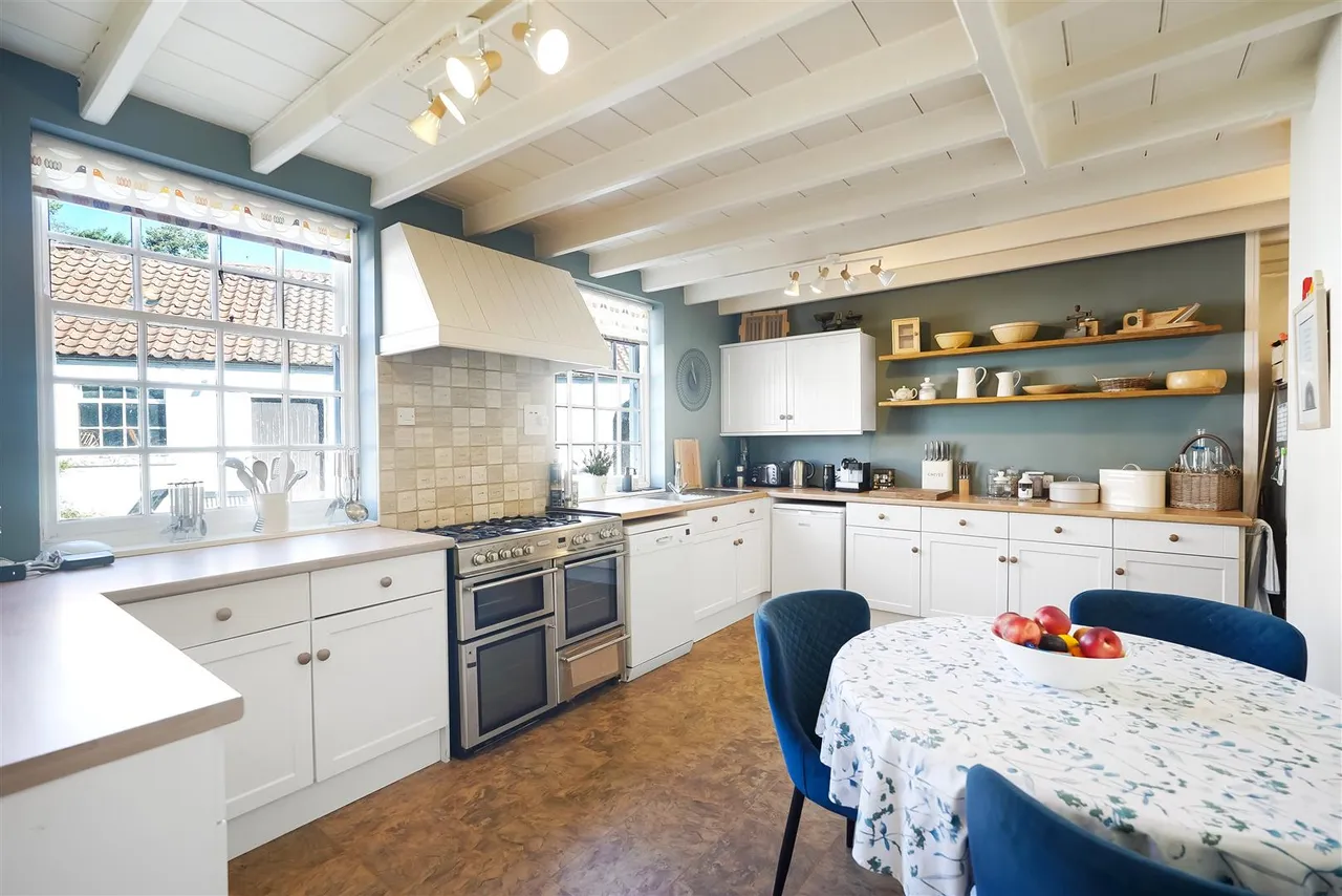 Busby House & Annexe, Busby, photo 6