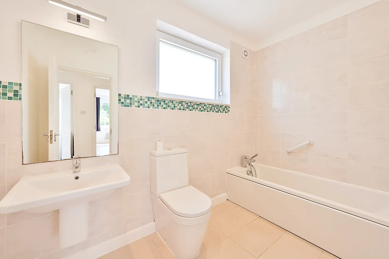 New Malden, KT3, photo 12