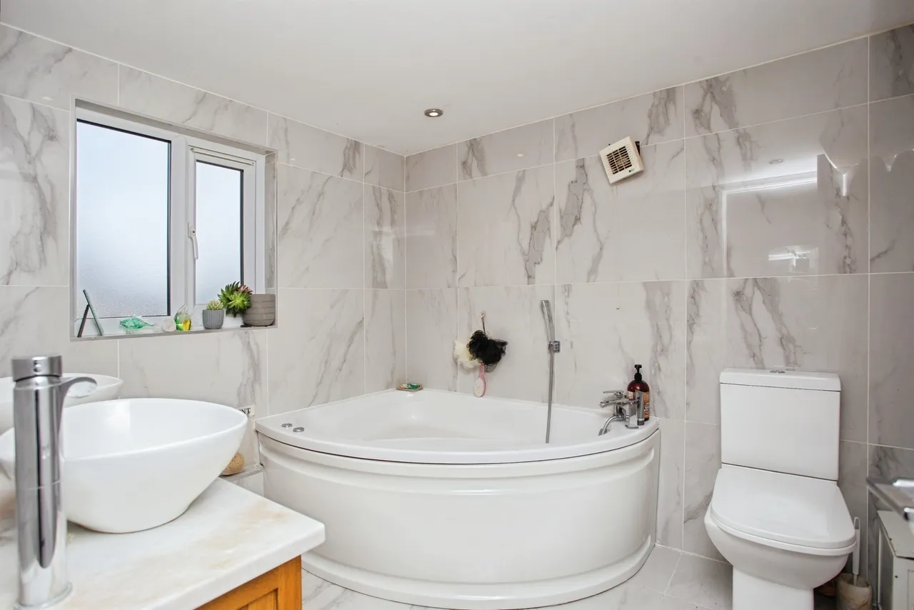 Maylands Road, Watford, WD19, photo 18