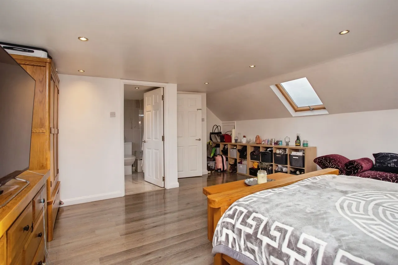 Maylands Road, Watford, WD19, photo 13
