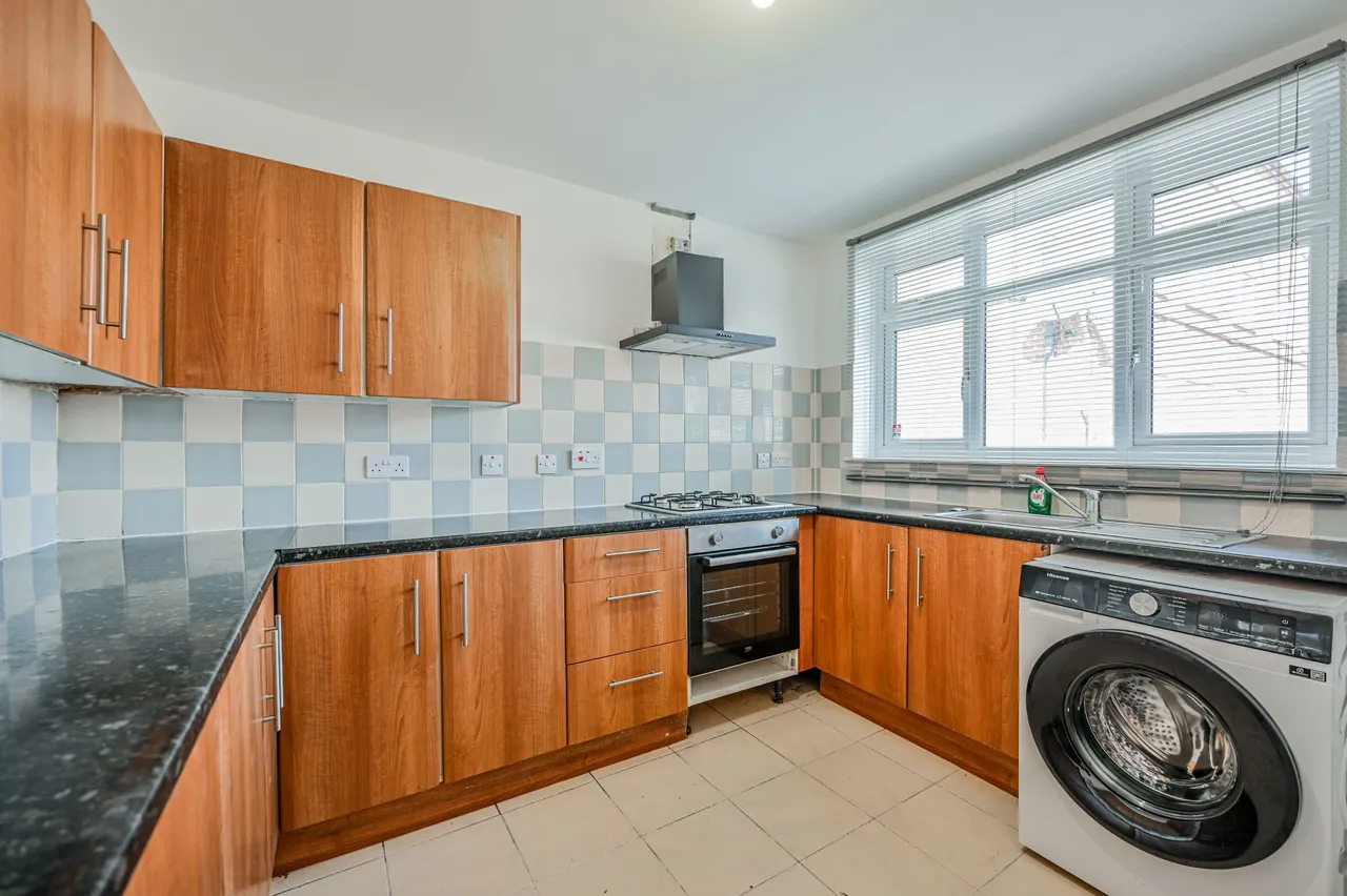 6 George Comberton Walk, London, photo 2