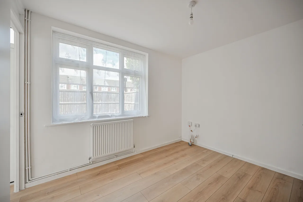 6 George Comberton Walk, London, photo 4