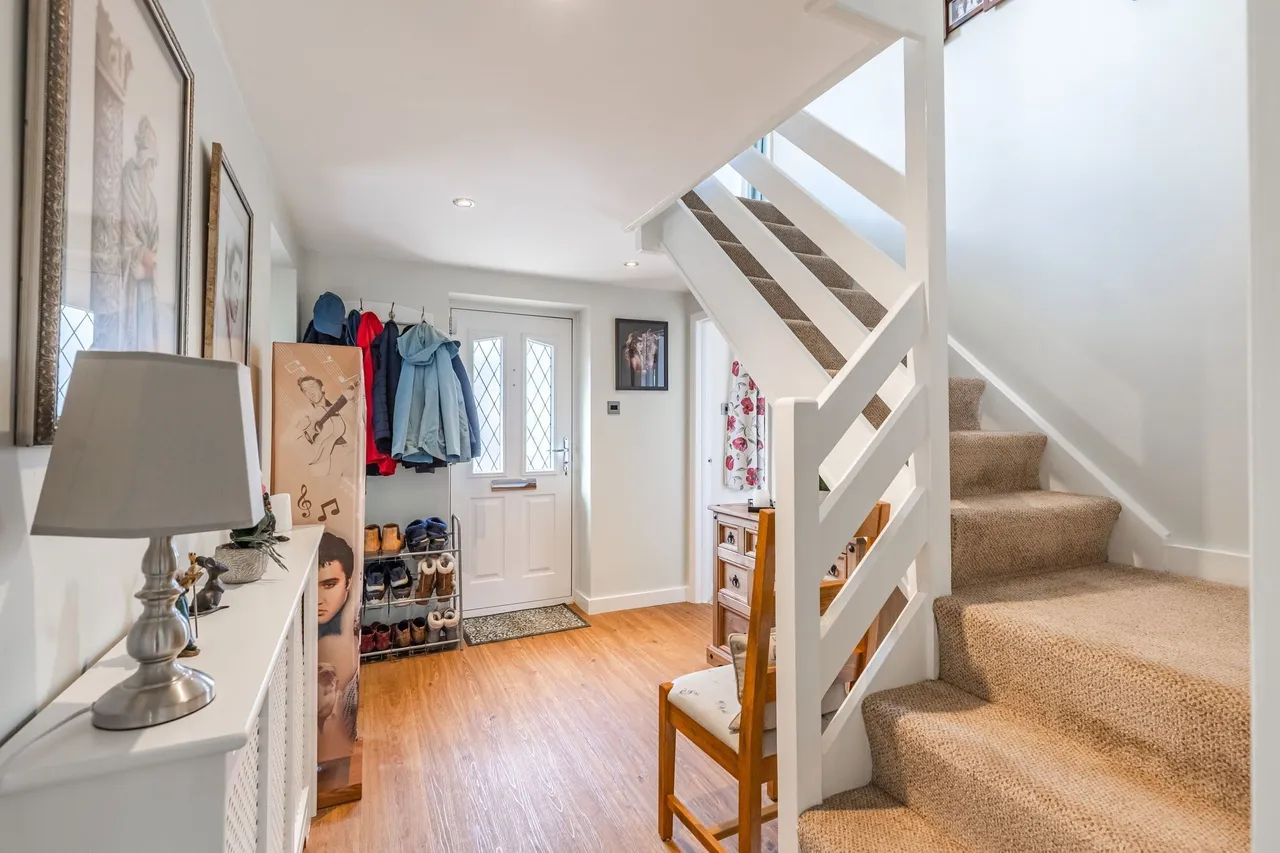 Detached Two Bedroom Cottage in Docking, photo 6
