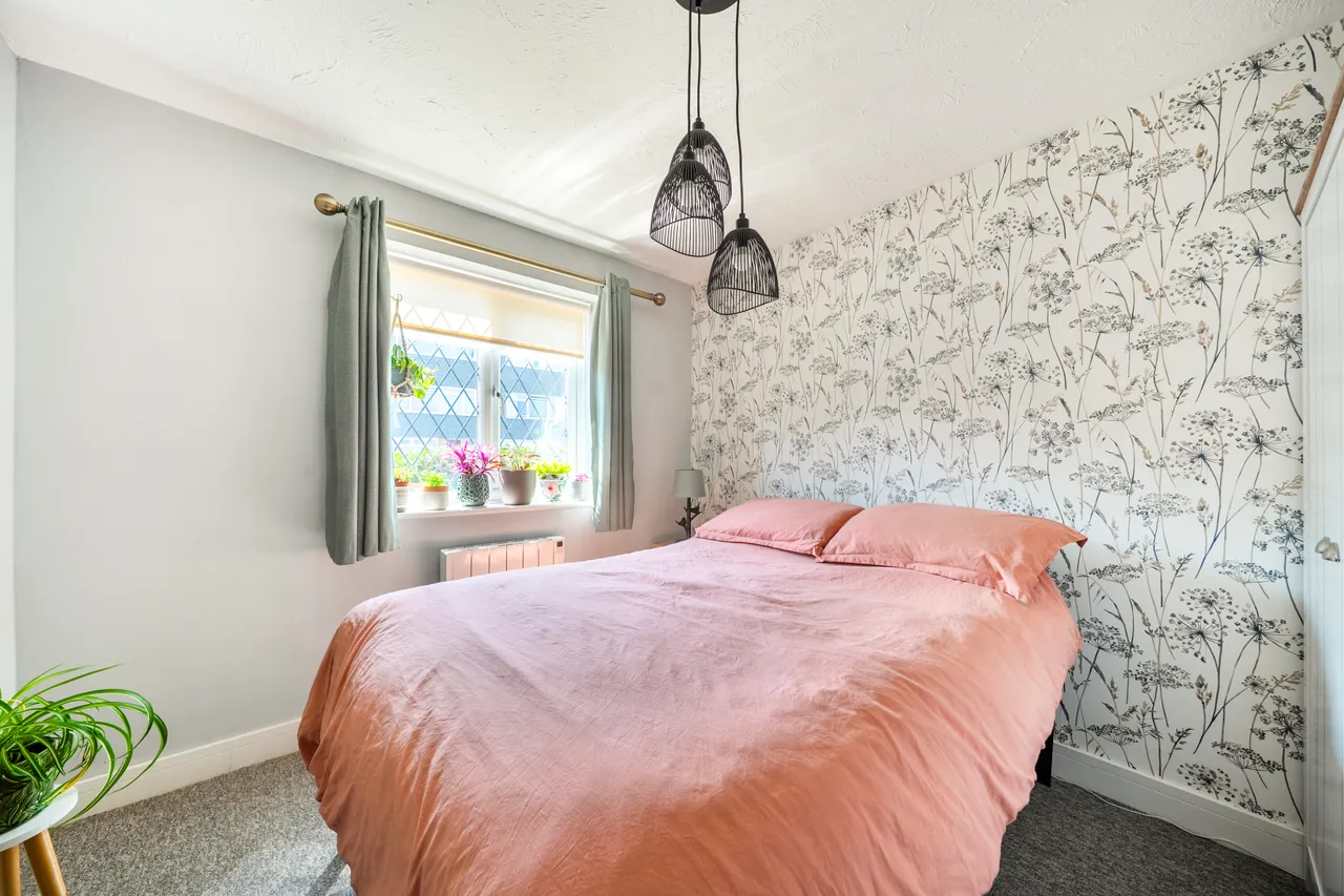 Wakefield Close, Byfleet, KT14, photo 10
