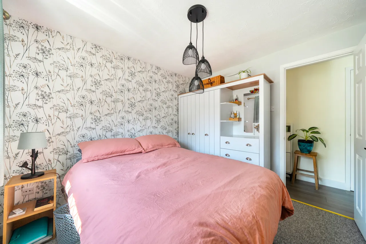 Wakefield Close, Byfleet, KT14, photo 8