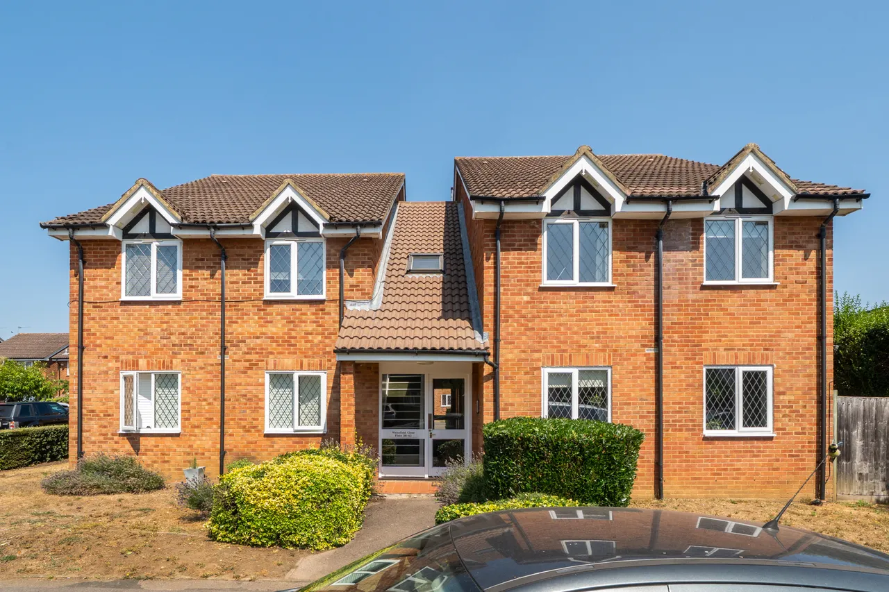Wakefield Close, Byfleet, KT14, photo 11