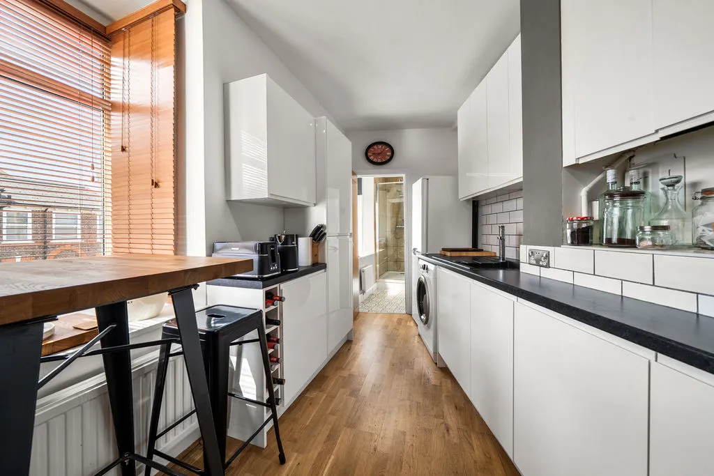 Portsmouth Road, Thames Ditton KT7 0SS, photo 6